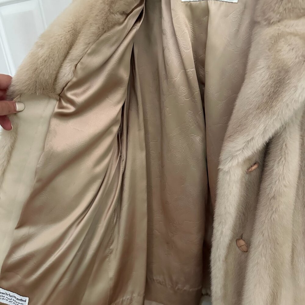 Fur coat - Picture 3 of 6